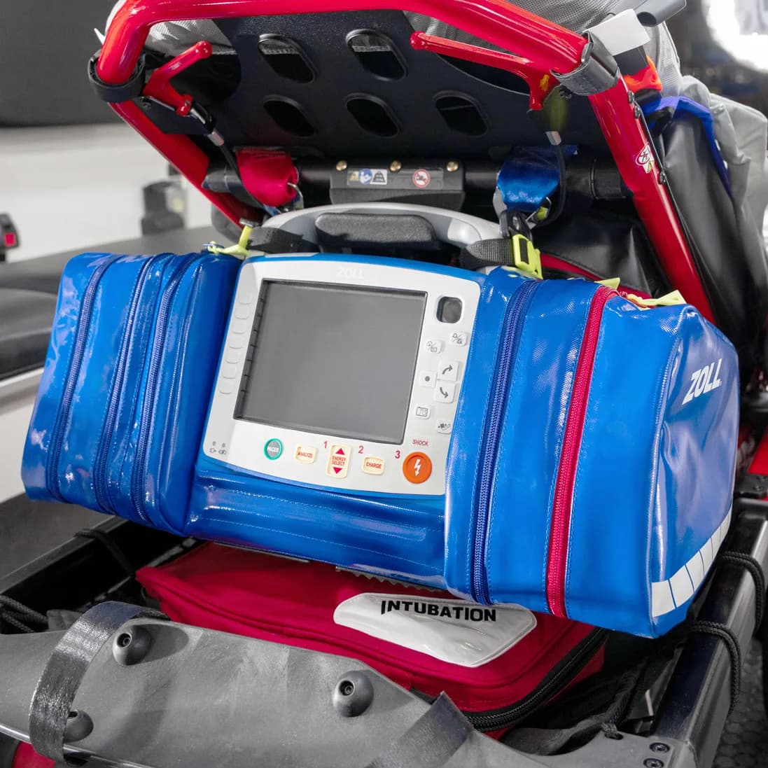 X Series Defibrillator - Zoll - Recertified - Image 2